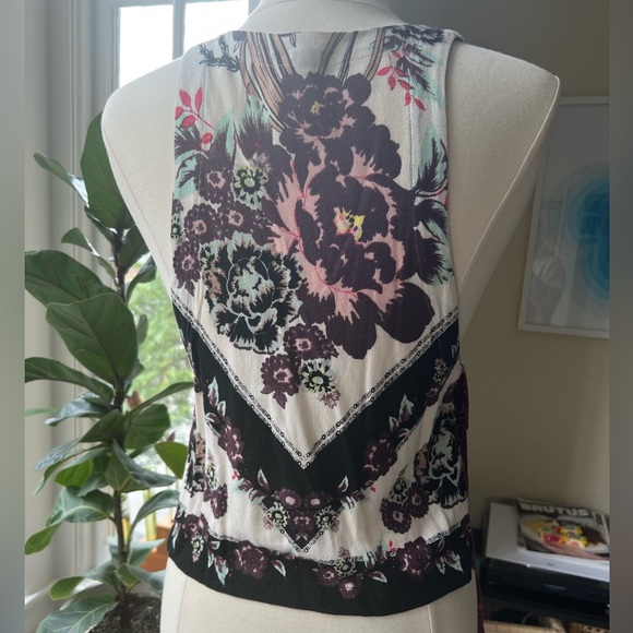 Free People This Sweet Love Floral side tie top chevron going out top flattering - Picture 5 of 5